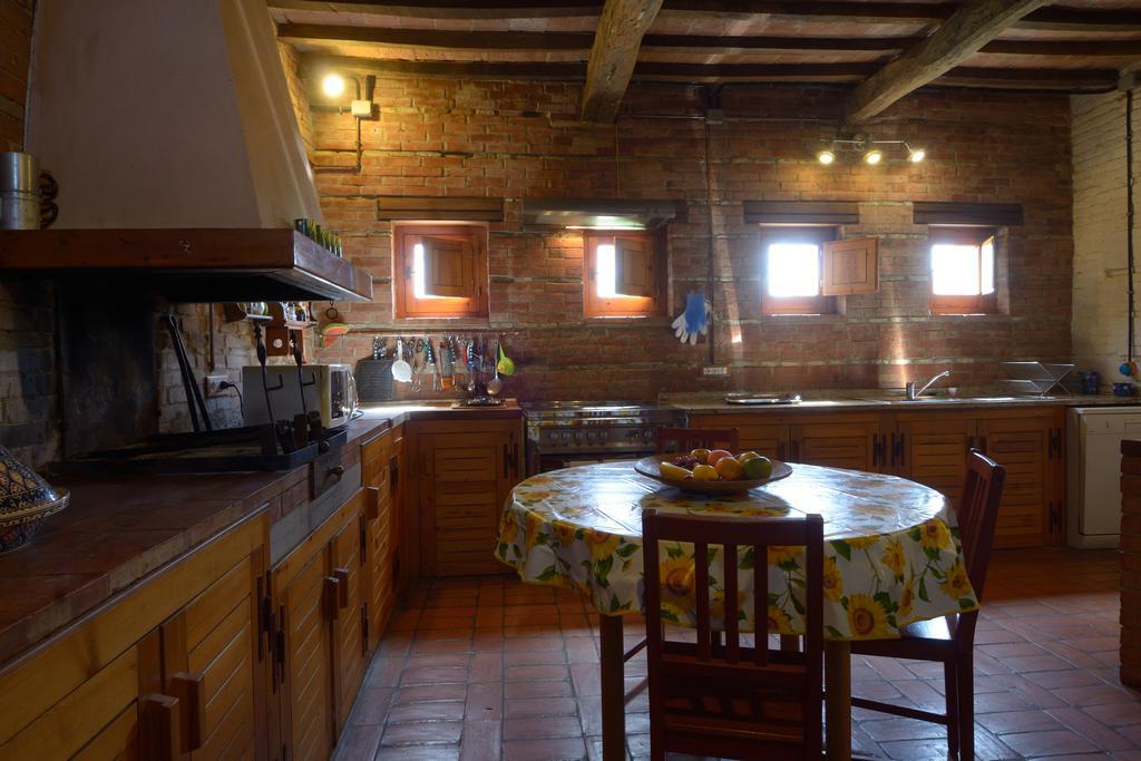 Agriturismo Borgo Del Papa Badia  Kültér fotó